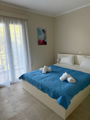 3 quartos, ferros/tábuas de passar roupa, Wi-Fi, roupa de cama