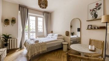 Apartment, Balkon | Bügeleisen/Bügelbrett, kostenloses WLAN