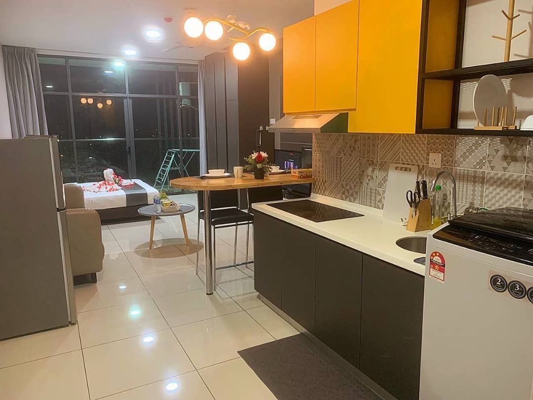 Fridge, microwave, electric kettle, cookware/dishes/utensils