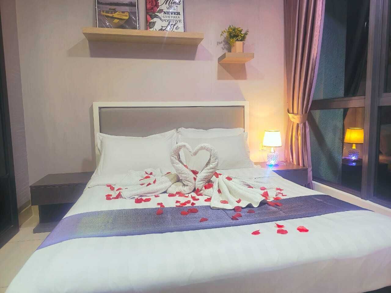 Egyptian cotton sheets, premium bedding, iron/ironing board, free WiFi