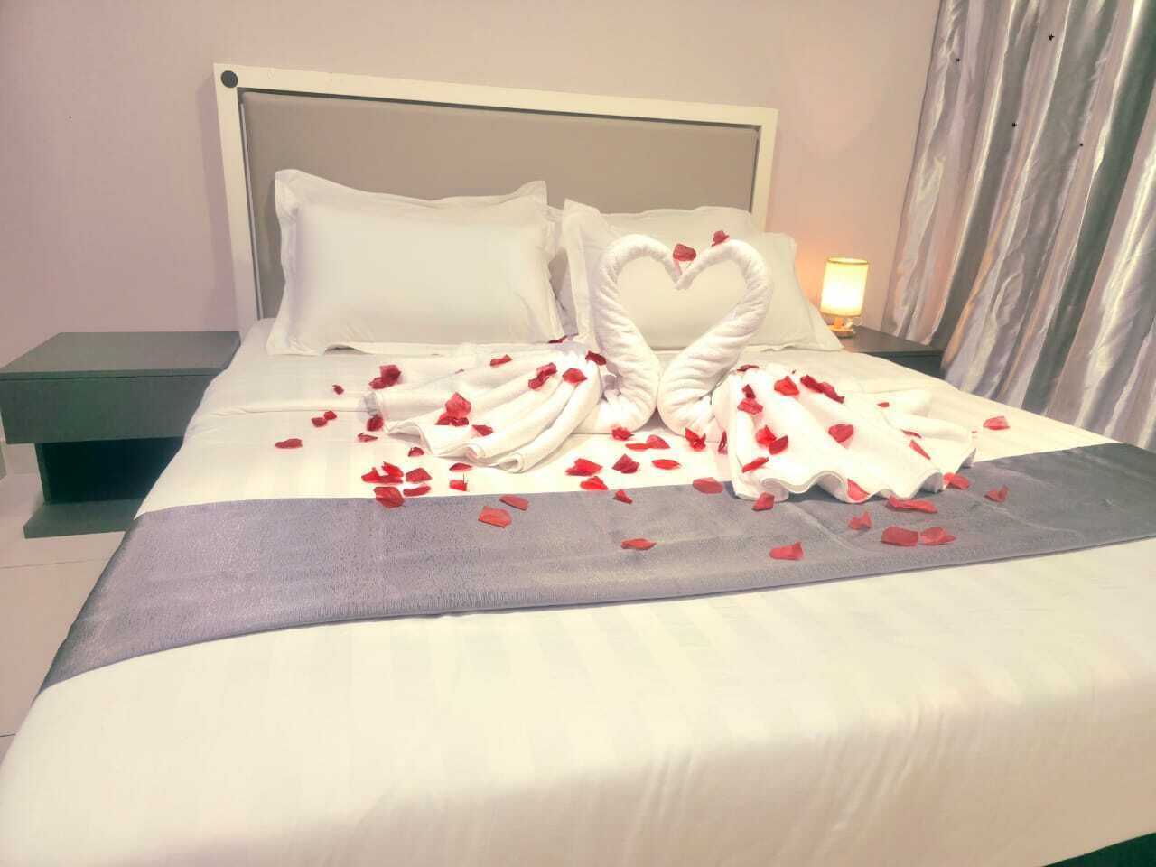 Standard Condo, 1 Bedroom, Non Smoking | Egyptian cotton sheets, premium bedding, iron/ironing board, free WiFi
