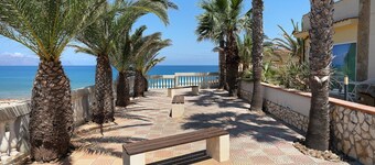 Apartment 'Casa Onda Azzurra' with Sea View, Wi-Fi and Air Conditioning