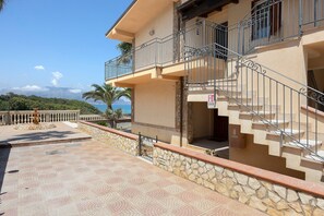 Exterior - Apartment 'Casa Onda Azzurra' with Sea View, Wi-Fi and Air Conditioning (Balestrate)