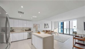Interior - High-Rise One-Bedroom Condo In Edgewater Miami (Miami)