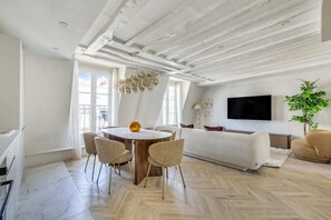 Fernseher