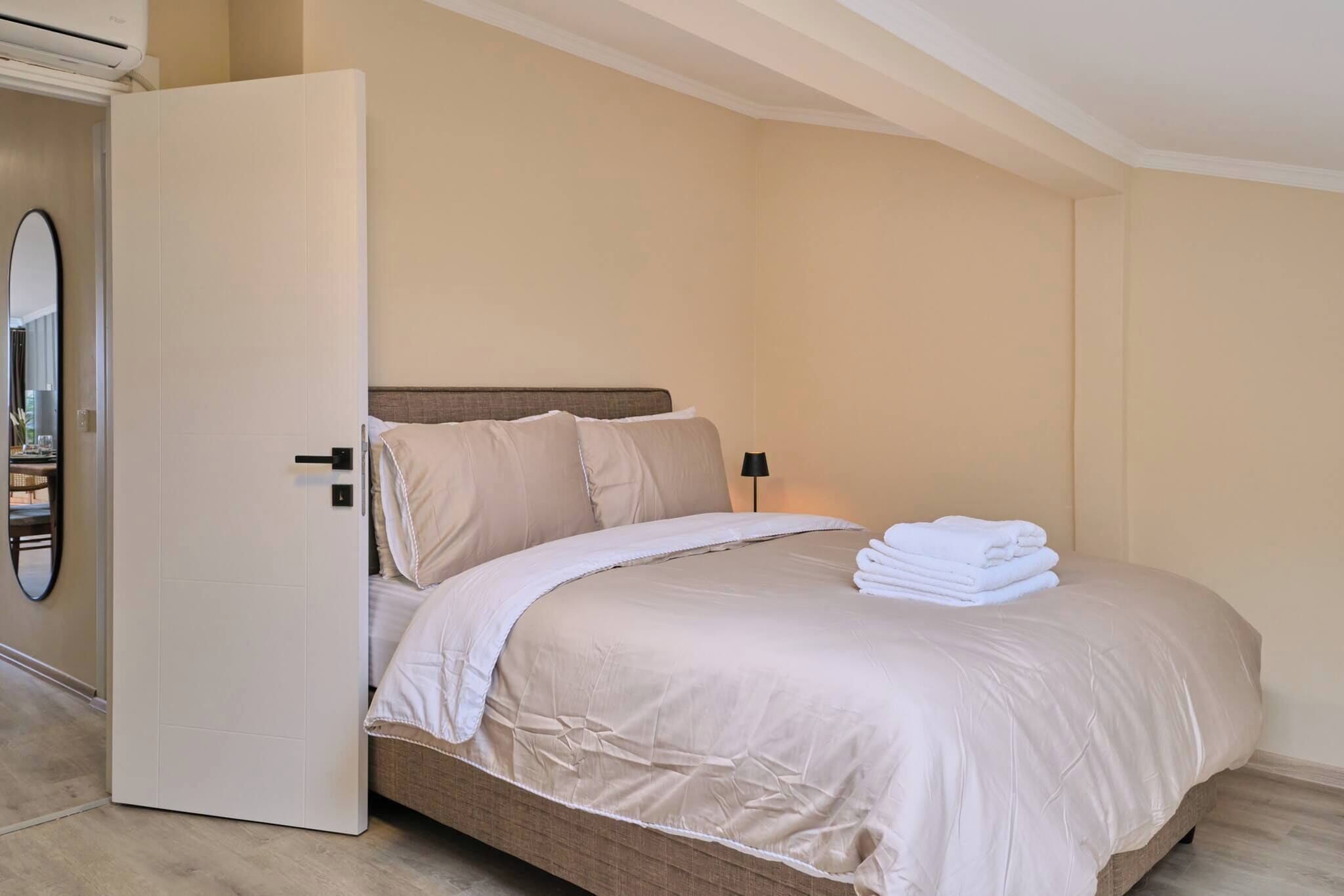 Apartment, 2 Bedrooms, Balcony