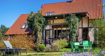 Large, comfortable holiday home with a garden