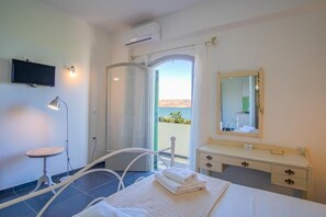 WiFi, bed sheets - Elounda Christina Boutique Studios, Near the Sea (Schisma Elountas)
