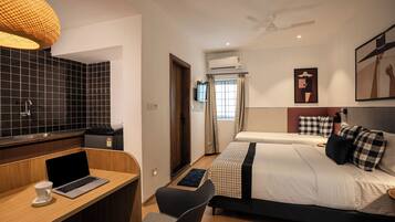 Premium Studio | In-room safe, desk, laptop workspace, free WiFi