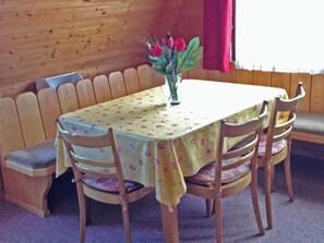 Dining - Chalet Iris, (Flumserberg Tannenheim), by Interhome (Flumserberg Tannenheim)