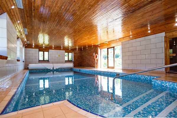Pool (innen)