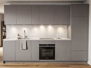 Kühlschrank, Geschirrspüler, Kochgeschirr/Geschirr/Besteck