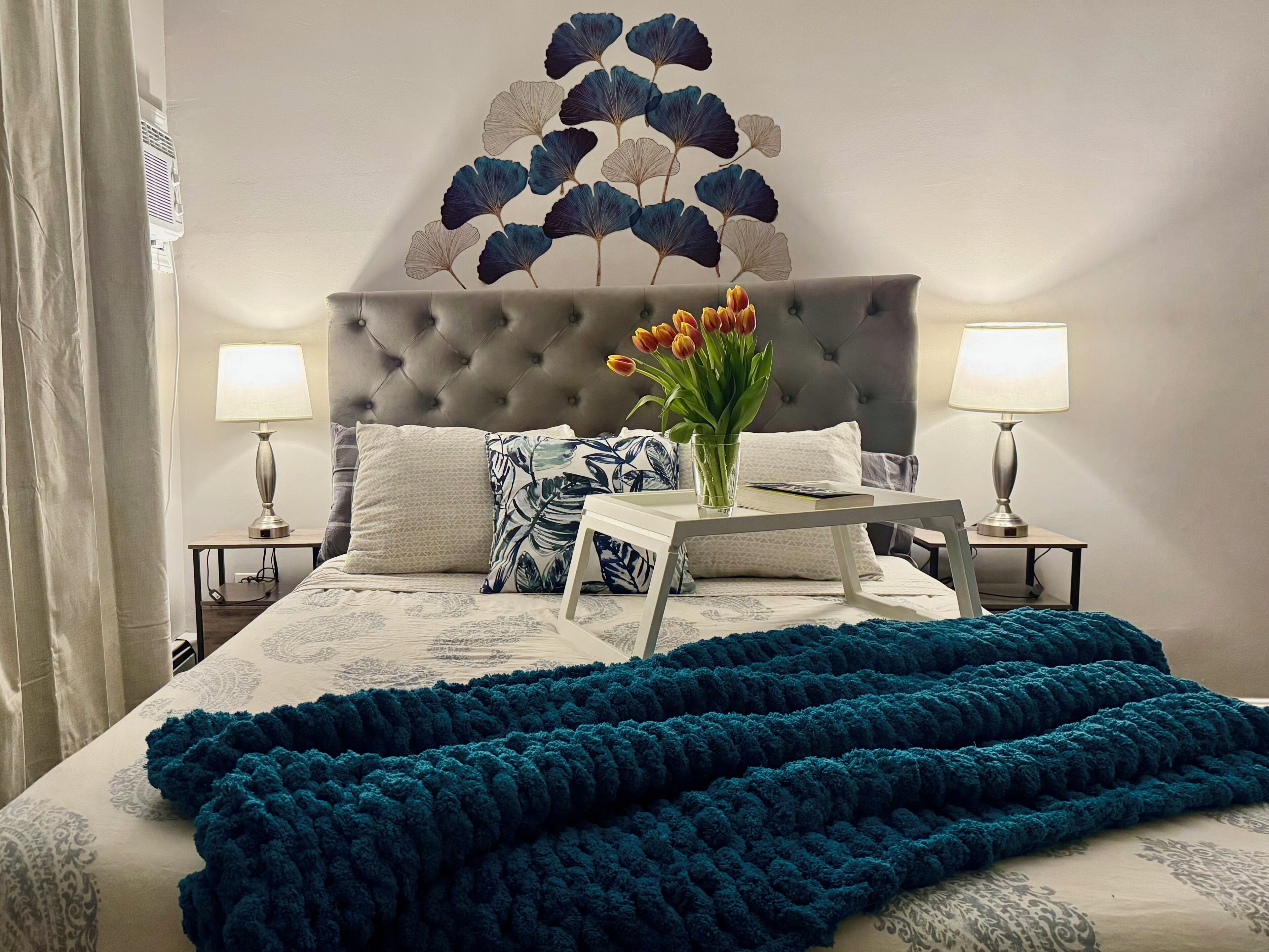 WiFi, bed sheets