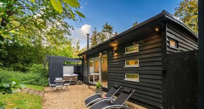 1-Bed Lodge with Hot Tub · Sleeps 2 · Thetford Forest