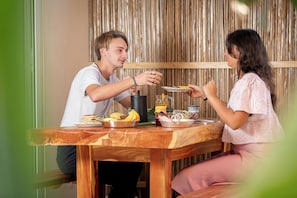 Classic Double Room | Terrace/patio - La Maison Ojas Eco Lodges  (Albion)