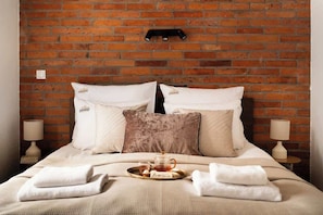 Iron/ironing board, travel cot, WiFi, bed sheets - L23 Boutique 18B | City Center (Kraków)