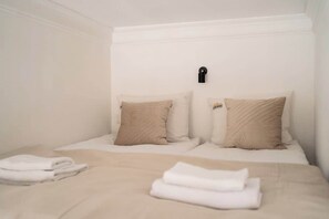 Iron/ironing board, travel cot, WiFi, bed sheets - L23 Boutique 17 | City Center (Kraków)