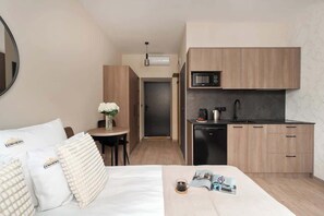 Bügeleisen/Bügelbrett, Reisekinderbett, WLAN, Bettwäsche