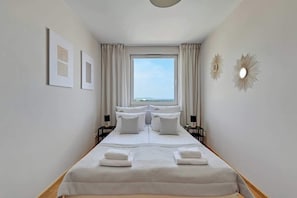 Bügeleisen/Bügelbrett, Reisekinderbett, WLAN, Bettwäsche