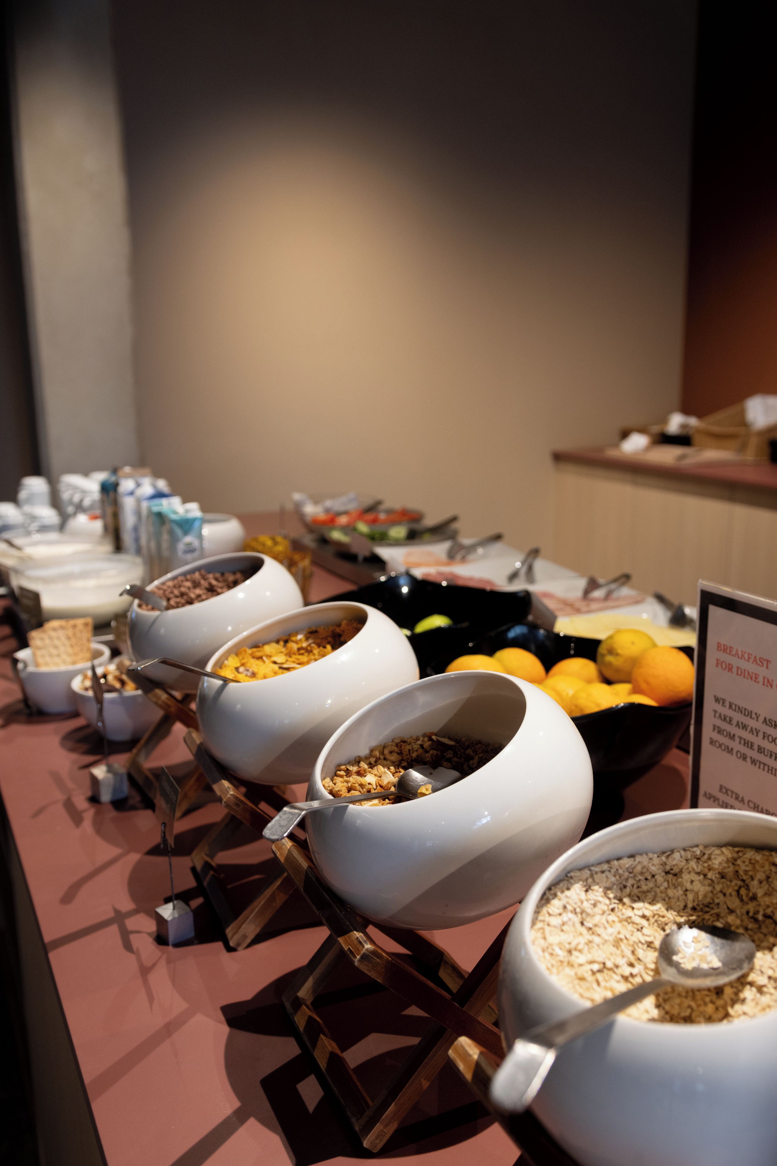 Buffet déjeuner servi tous les jours en supplément