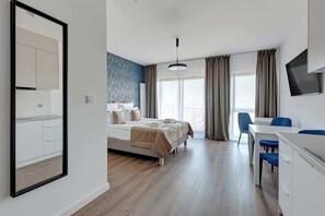 Bügeleisen/Bügelbrett, Reisekinderbett, WLAN, Bettwäsche