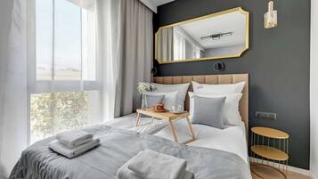 Iron/ironing board, travel cot, WiFi, bed sheets