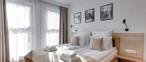 Bügeleisen/Bügelbrett, Reisekinderbett, WLAN, Bettwäsche
