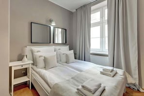 Bügeleisen/Bügelbrett, Reisekinderbett, WLAN, Bettwäsche