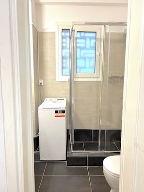 Bathroom - Cozy Studio Near City Center I Walk to Metro (Athina)