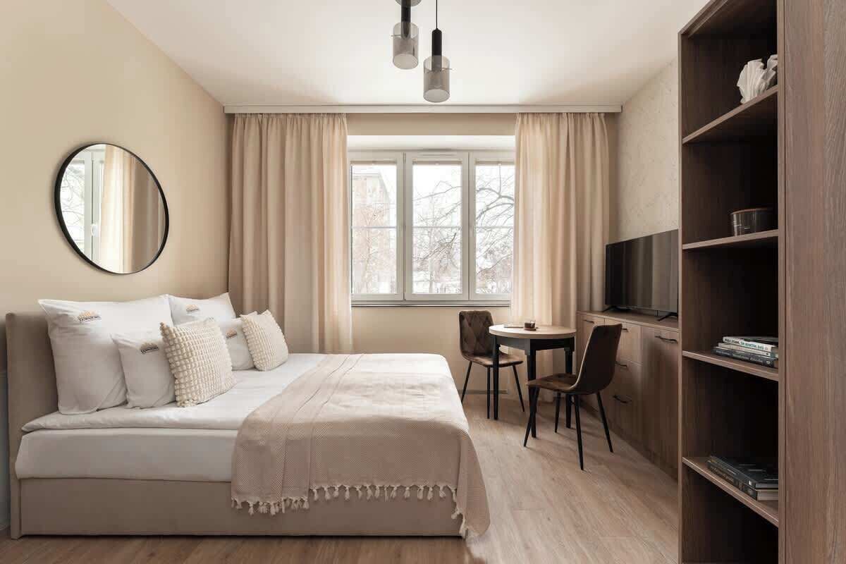 Iron/ironing board, travel cot, WiFi, bed sheets