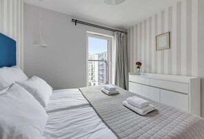 Iron/ironing board, travel cot, WiFi, bed sheets - Chmielna 116 with Balcony | City Center | Parking (Gdańsk)