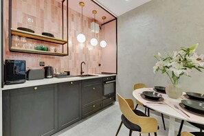 Coffee/tea maker, fridge, oven, stovetop - Aura III 14 | Riverside | City Center & Parking (Gdańsk)