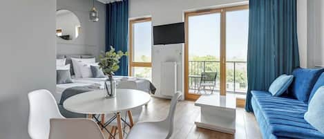 Bügeleisen/Bügelbrett, Reisekinderbett, WLAN