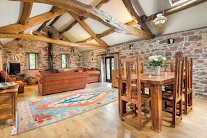 Room - Upfront Holiday Accommodation (Penrith)