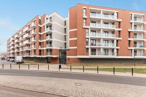 Exterior - City Center | near Gdansk Shipyard | Aura IV 43A (Gdańsk)