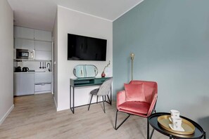 TV - City Center | near Gdansk Shipyard | Aura IV 43A (Gdańsk)