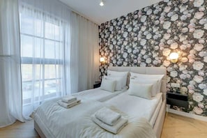 Iron/ironing board, travel crib, WiFi, bed sheets - Riverside | SPA & Parking | Nowa Motława 18 (Gdańsk)