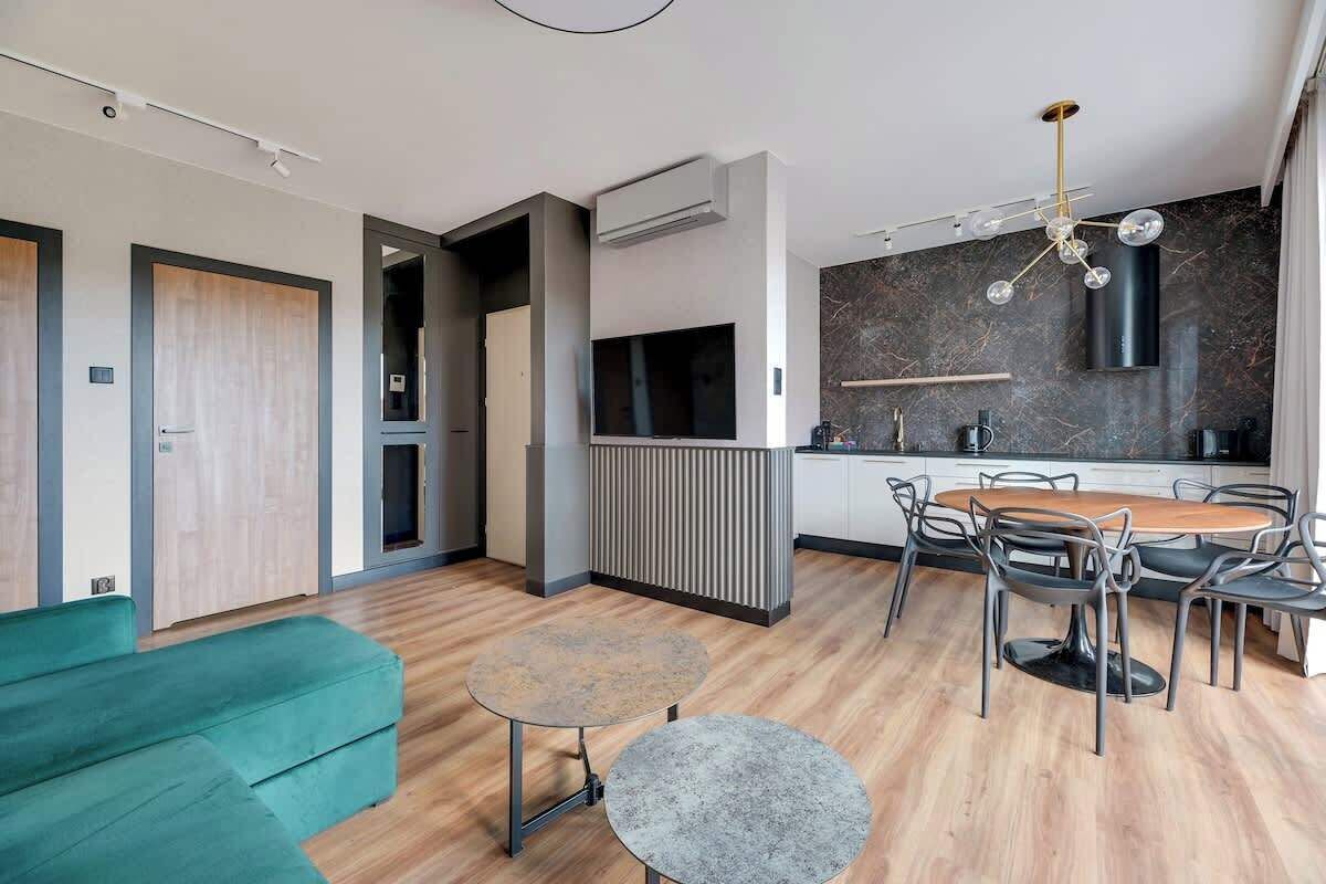 TV, offices
