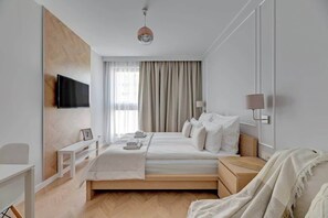 Bügeleisen/Bügelbrett, Reisekinderbett, WLAN, Bettwäsche