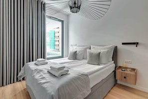 Bügeleisen/Bügelbrett, Reisekinderbett, WLAN, Bettwäsche