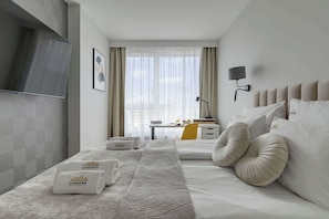 Bügeleisen/Bügelbrett, Reisekinderbett, WLAN, Bettwäsche