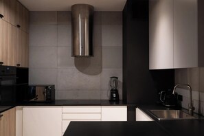 Fridge, microwave, oven, stovetop - Wawrzyńca 59 | Perfect for Families (Kraków)