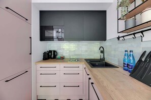Coffee/tea maker, fridge, microwave, oven - Dwie Motławy 30 | River View | City Center (Gdańsk)