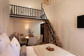 Bügeleisen/Bügelbrett, Reisekinderbett, WLAN, Bettwäsche