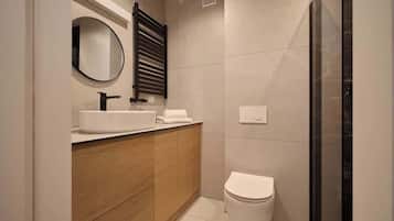 Shower, hair dryer, shampoo