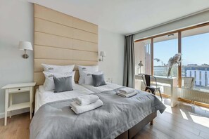 Iron/ironing board, travel cot, WiFi, bed sheets - Aura 123 | River View | City Center & Parking (Gdańsk)