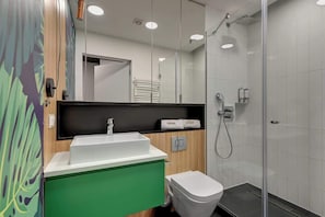 Shower, hair dryer, shampoo - Pool, SPA & Gym | Nº25A (Gdańsk)