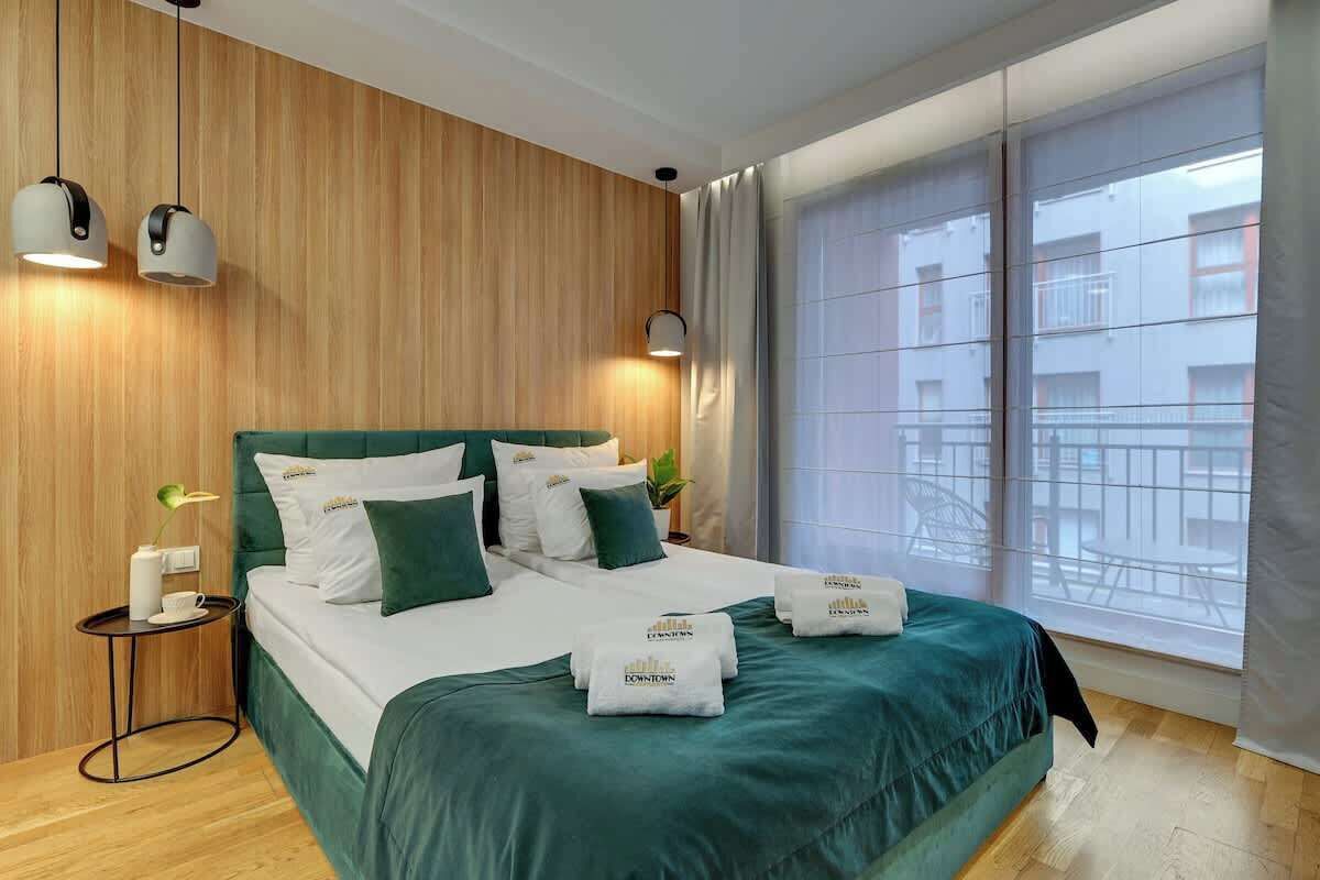 Iron/ironing board, travel cot, WiFi, bed sheets