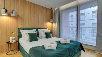 Iron/ironing board, travel cot, WiFi, bed sheets