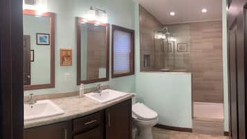 Shower, bidet, towels, soap
